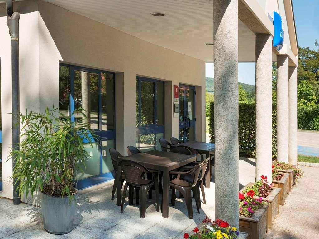 Ibis Budget Лон-ле-Соньє Екстер'єр фото
